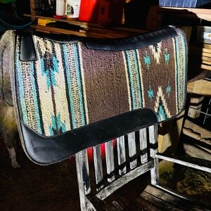SOLD!! Weaver Contoured Single Weave Wool Blend Felt Saddle Pad - 31 x 32
